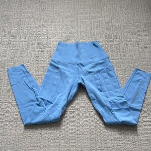 WORN ONCE Nike Sky Blue Leggings